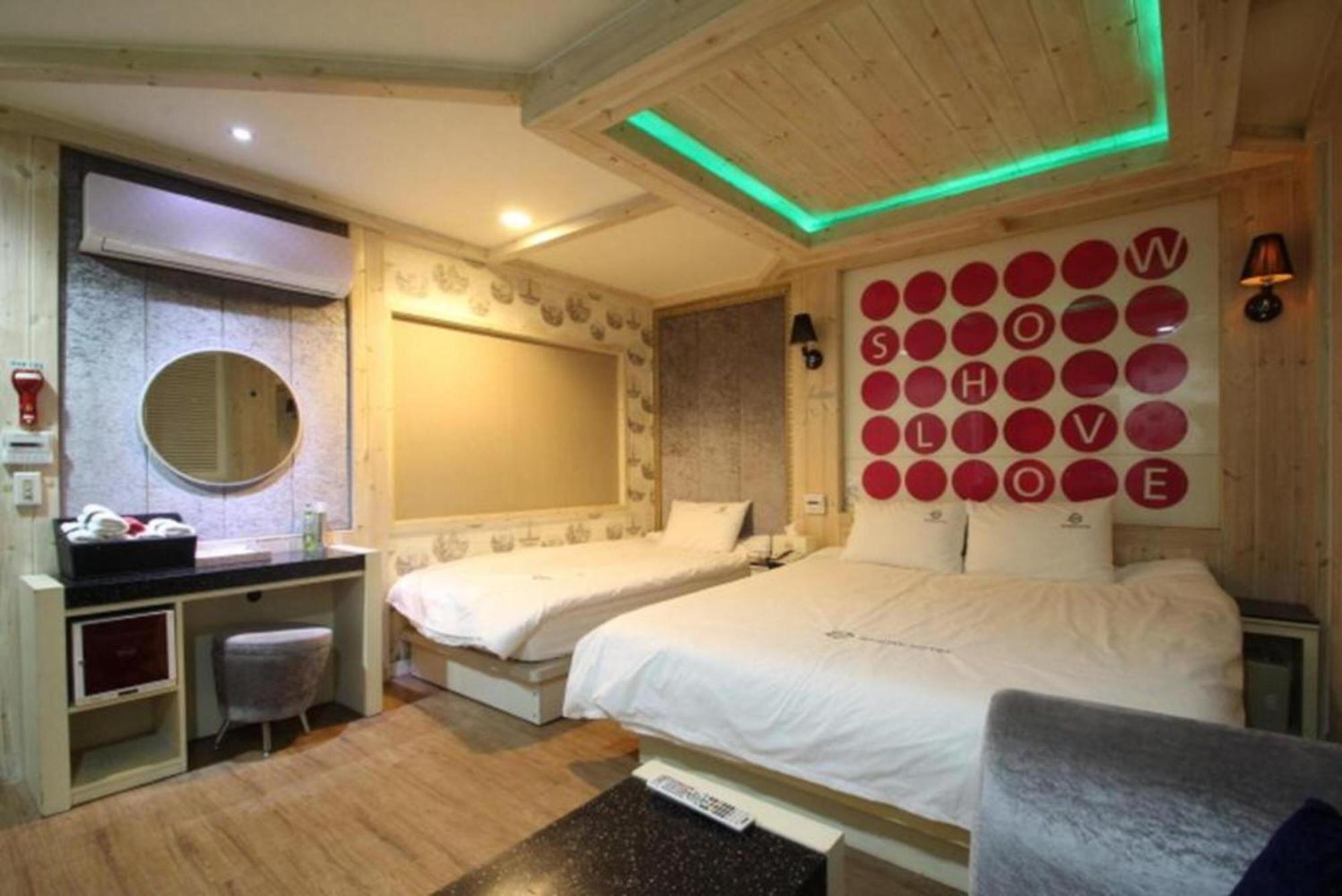 Show Hotel Haeundae Busan Exterior photo